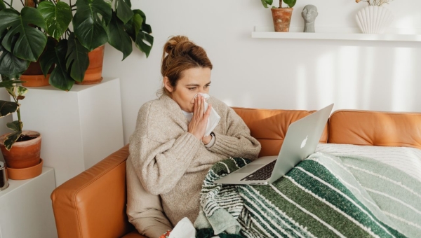 Rhume, grippe, angine : que prendre et quand consulter